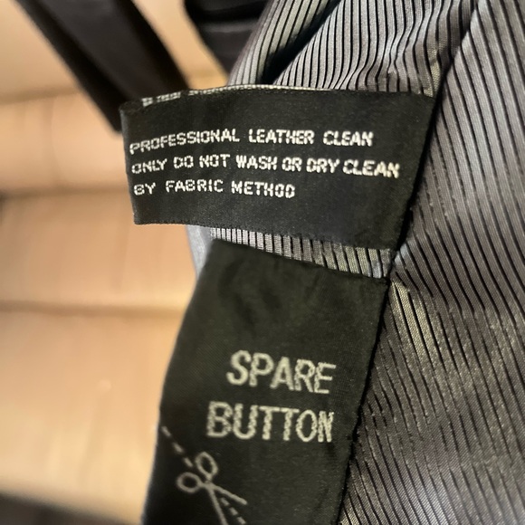 Roundtree & Yorke Black Leather Jacket - Picture 4 of 7